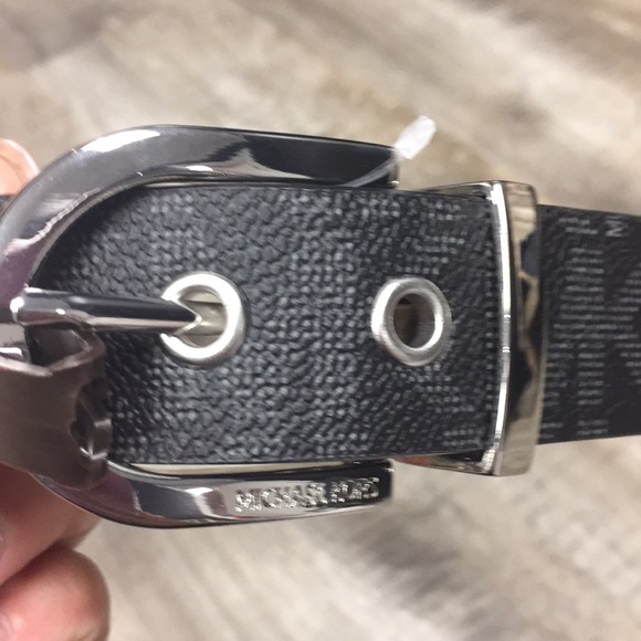 Michael kors logo reversible belt nwt - Picture 2 of 5